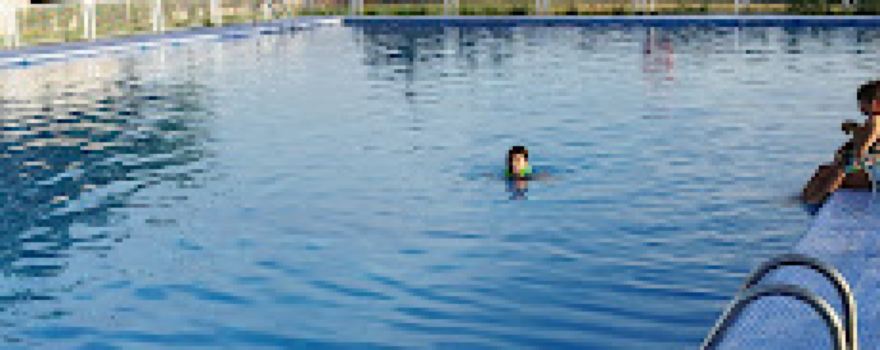 Piscina Pública Municipal de Monroyo.