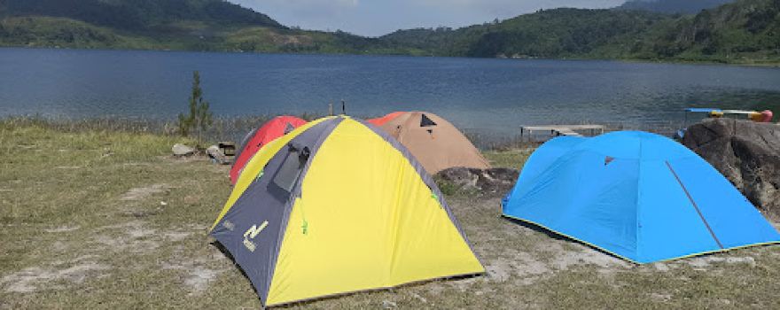 Base Camping Danau Talang