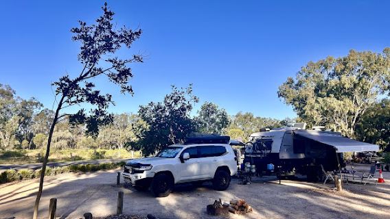 Chinchilla Weir Camping