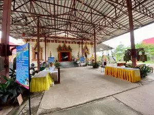 Wat Pak Nam Bung Sapang