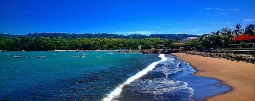 Pantai Karang Seugeuh Madasari