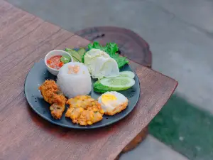 Omah Majapahit Cafe & Resto