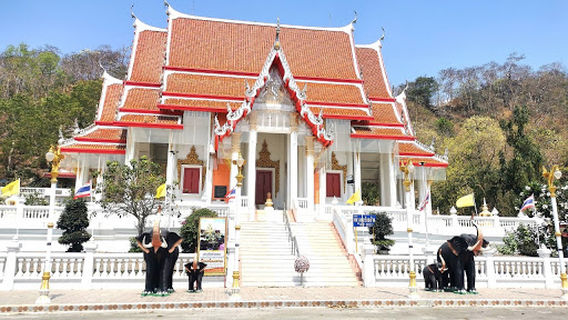Wat Khao Chong Phran