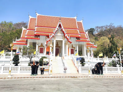 Wat Khao Chong Phran