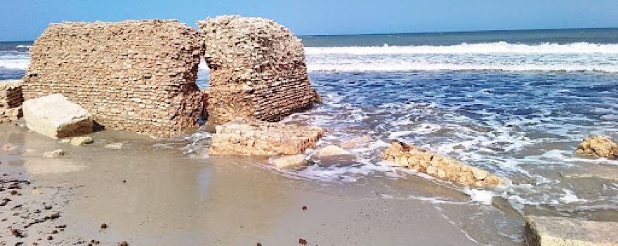 Mnakaa beach