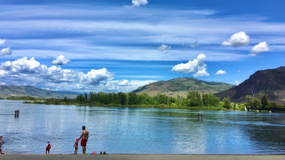 Riverside Park Beach
