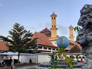 Makam KHR As'ad Syamsul Arifin
