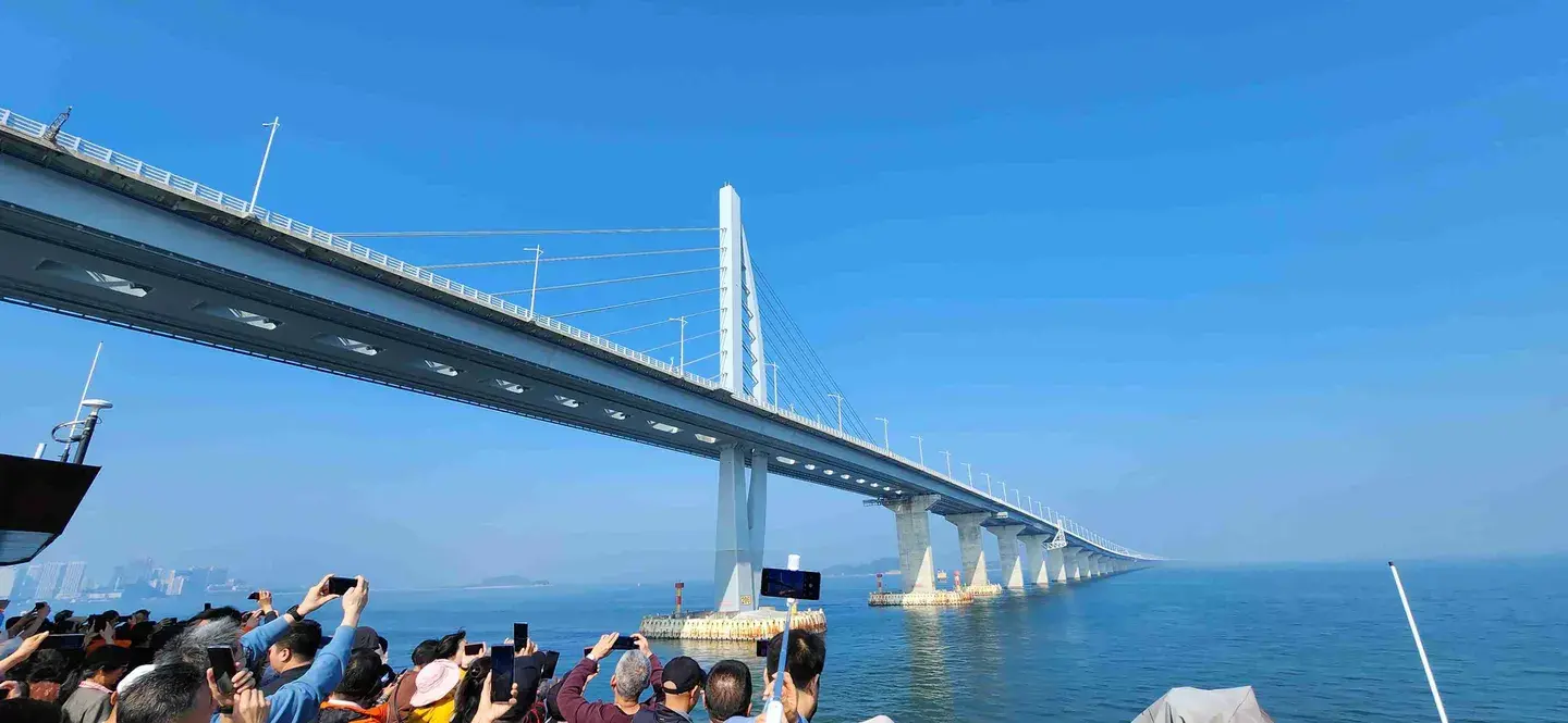 3_海上看港珠澳大橋