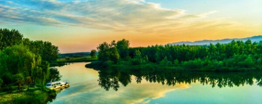 Fuchuan Wetland Tourism Resort
