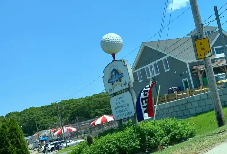 Hotels near Adventureland Family Fun Park