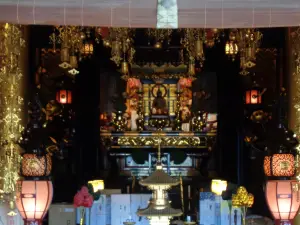 Yakuōji Temple