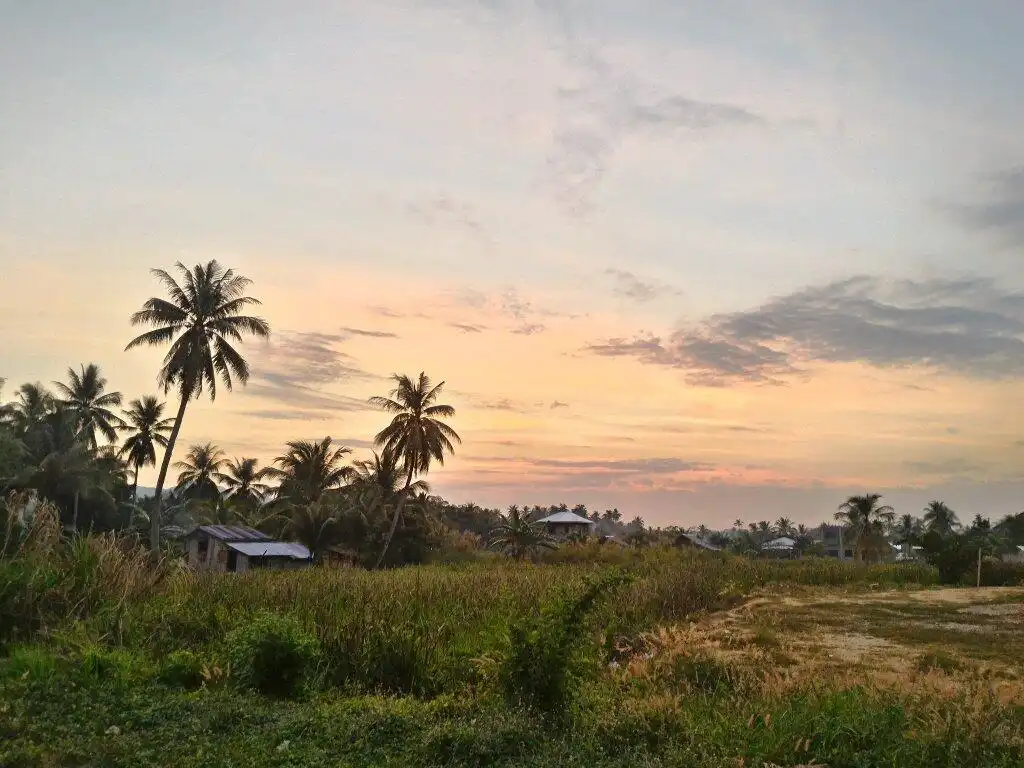 Hotels near Kutawato Cave