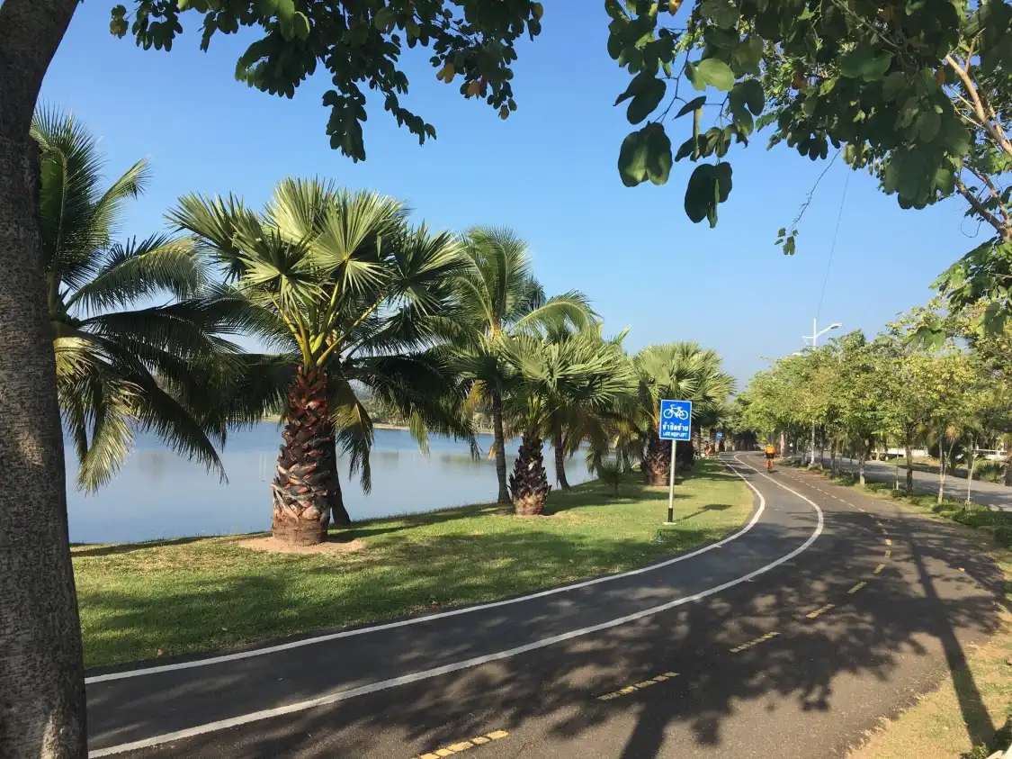Hotels near Bung Ta Lua Park