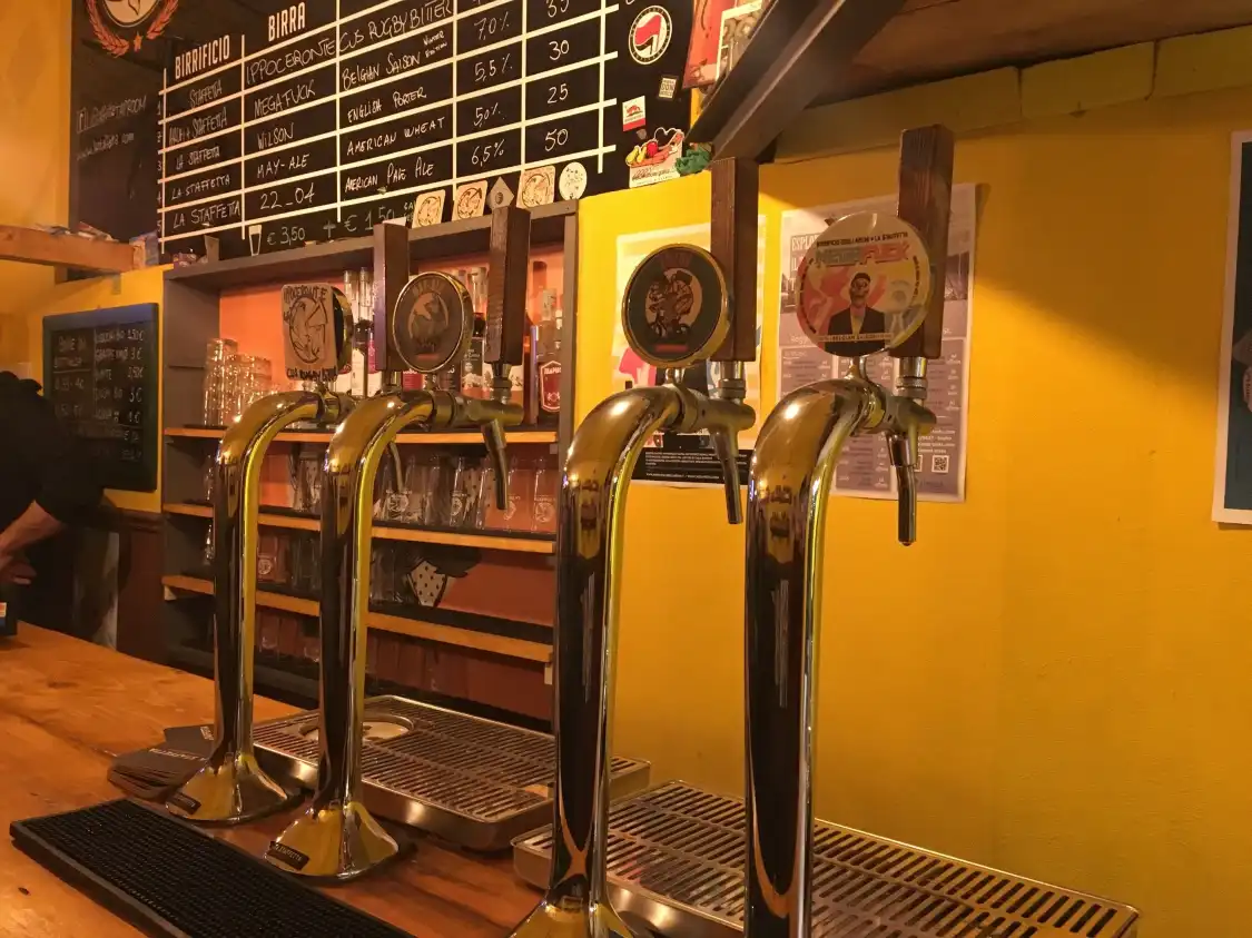 Hotel in zona La Staffetta Tap Room