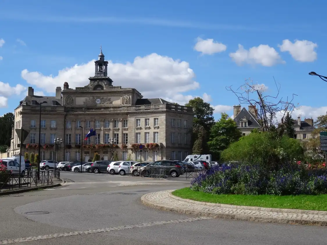 Hotels near Hôtel de ville d'Alençon