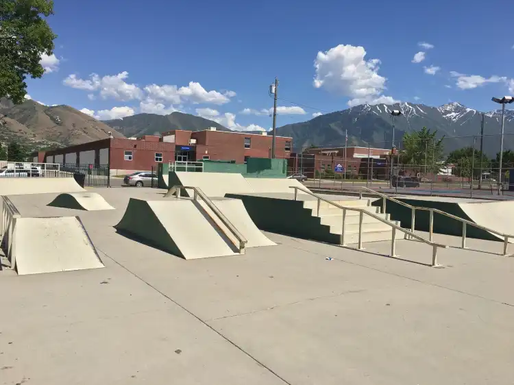 Hotels near Springville City Skate Park