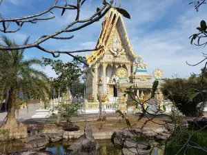 Wat Suan Hin Pha Nang Khoi