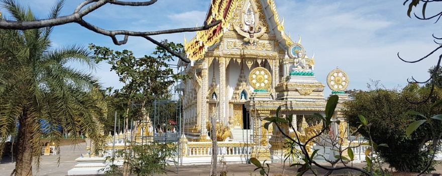 Wat Suan Hin Pha Nang Khoi