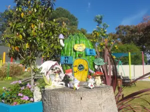 MAGIC BARN FAIRY GARDEN • FREE TO VISIT