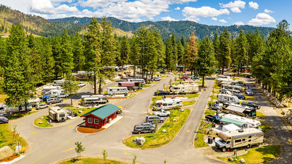 Leavenworth / Pine Village KOA Holiday