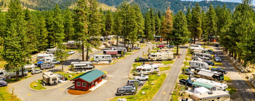 Leavenworth / Pine Village KOA Holiday