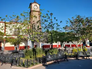Plaza Principal De Ixtlán