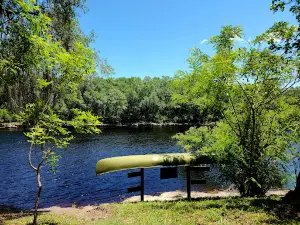 Suwannee River Rendezvous Resort