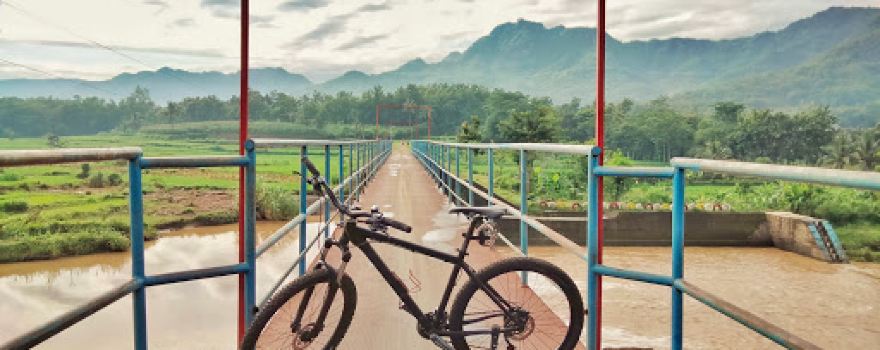 Dam Sengon / DAM CINTA