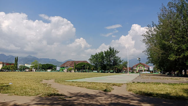 Lapangan Tioq Tata Tunaq