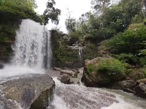 Cascada Natural Del Caño Guejar