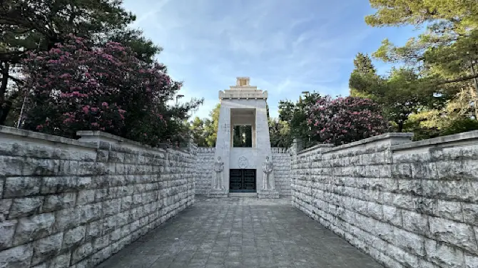 Partisan Fighter Monument