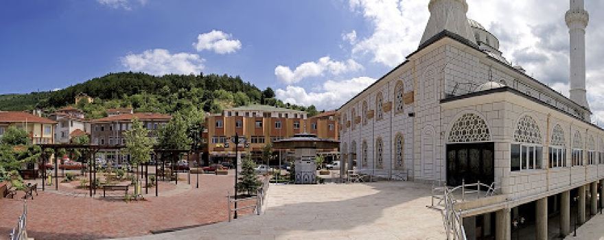Bahçecik Merkez Cami