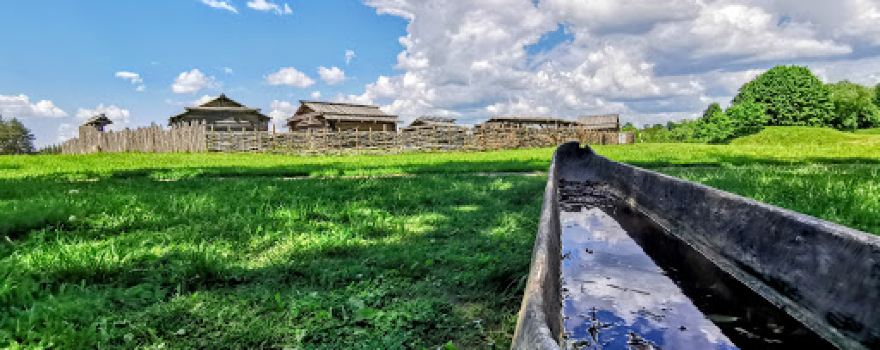 Kernavės Amatininkų Kiemų Muziejinė Ekspozicija