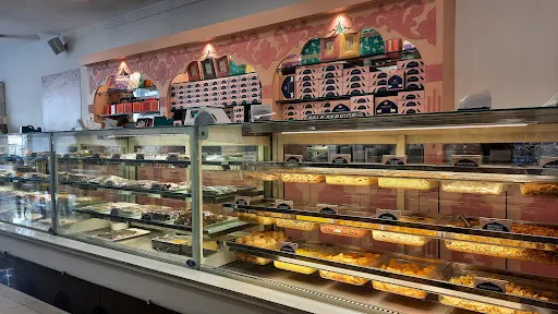 Madhuram Misthan Bhandhar