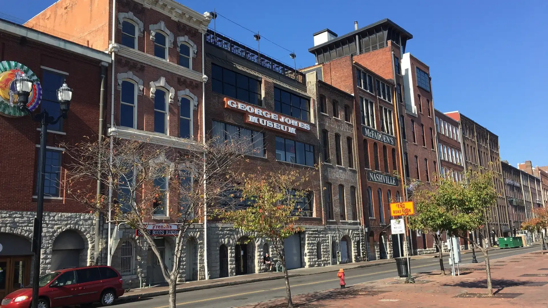 Hotel dekat The Johnny Cash Museum