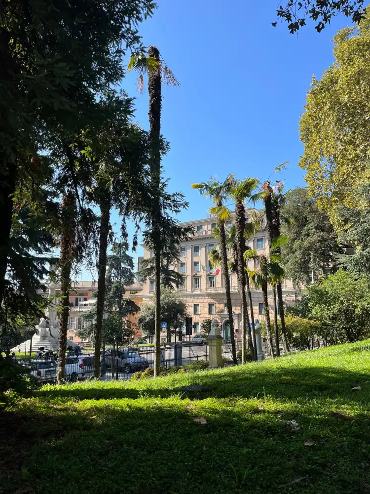 Hotels near Villetta di Negro