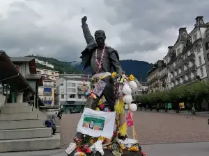 Freddie Mercury Statue