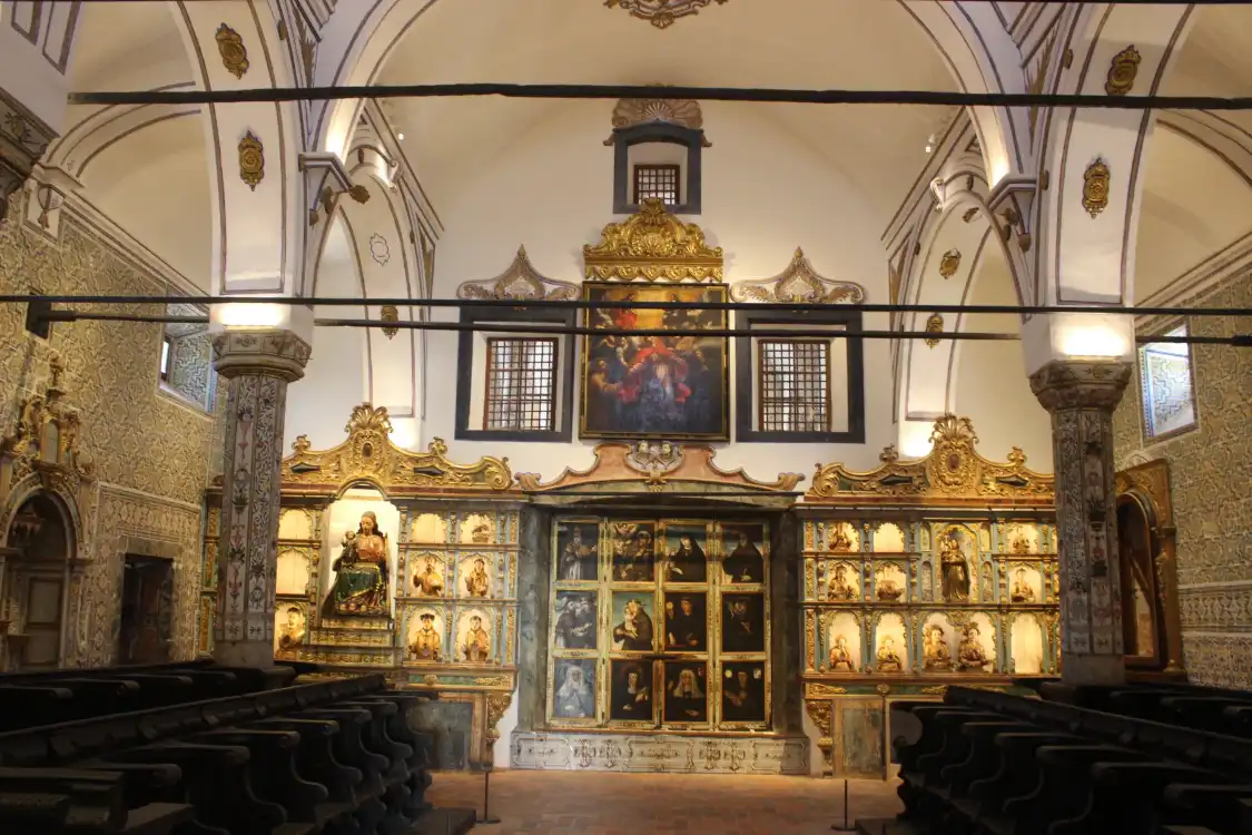 Hotels near Museu da Setubal