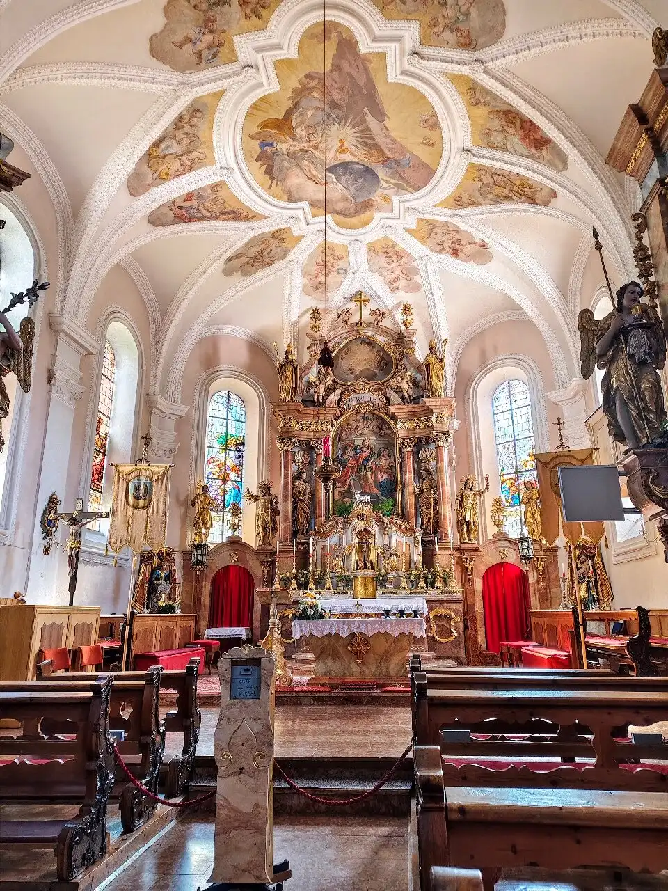 Các khách sạn gần St. Oswald Catholic Church