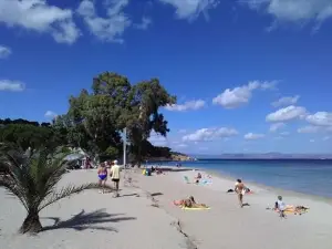 Maladroxia Beach