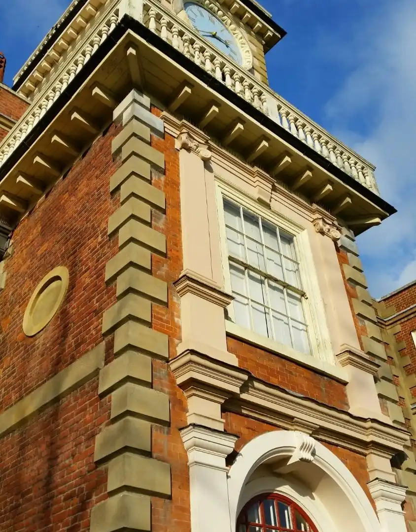 Hotels near Bruce Castle Museum