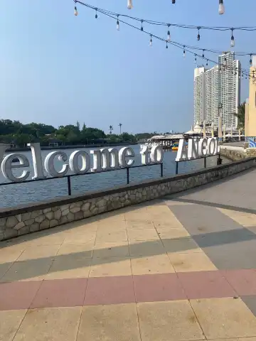 Hotels near Ancol beach