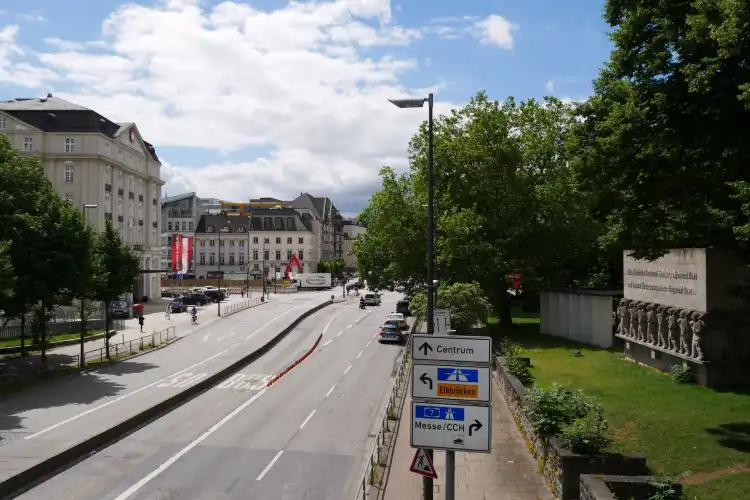 Hotels in der Nähe von Kriegerdenkmal am Dammtordamm