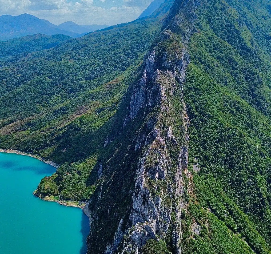 Hotels near Lake Bovilla