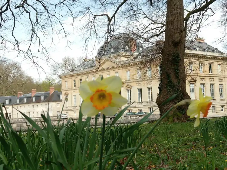 Hotels in Le Val-Saint-Germain
