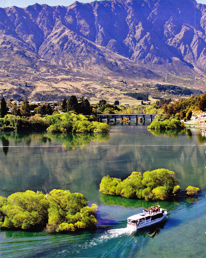 Compare 4 airports near Kawarau Falls