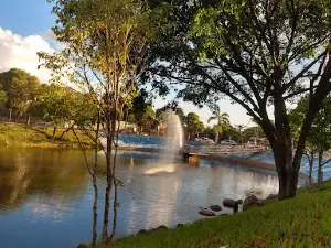 Parque Lagoa Dourada