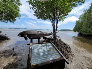 Khung Kraben Bay Mangrove Forest Education Center