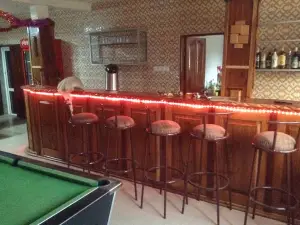 CIA NIGHT CLUB