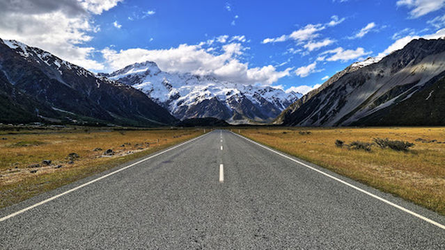 Mount Cook & Tasman River Lookout